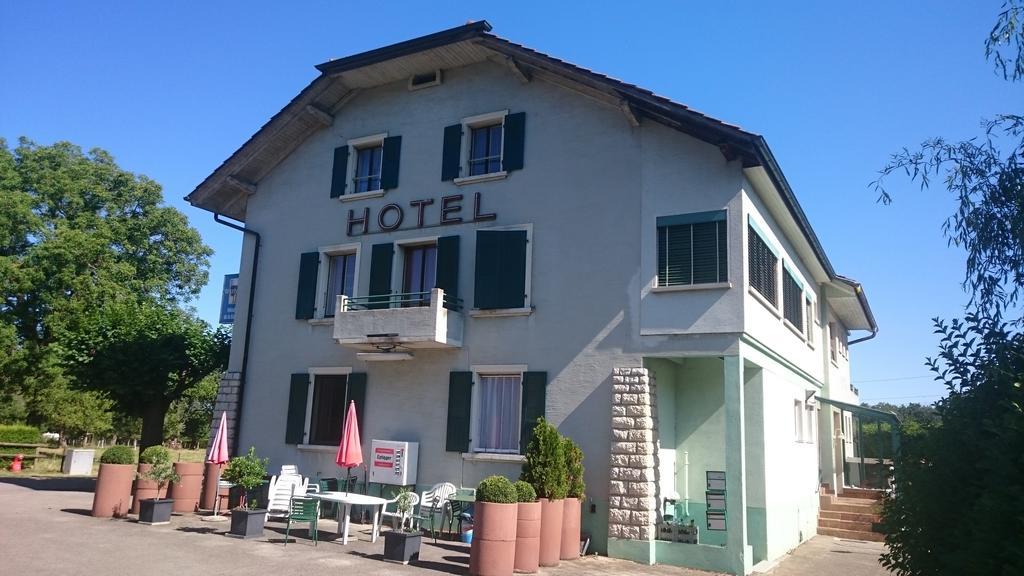 Hotel De La Gare, Vendlincourt Exteriör bild